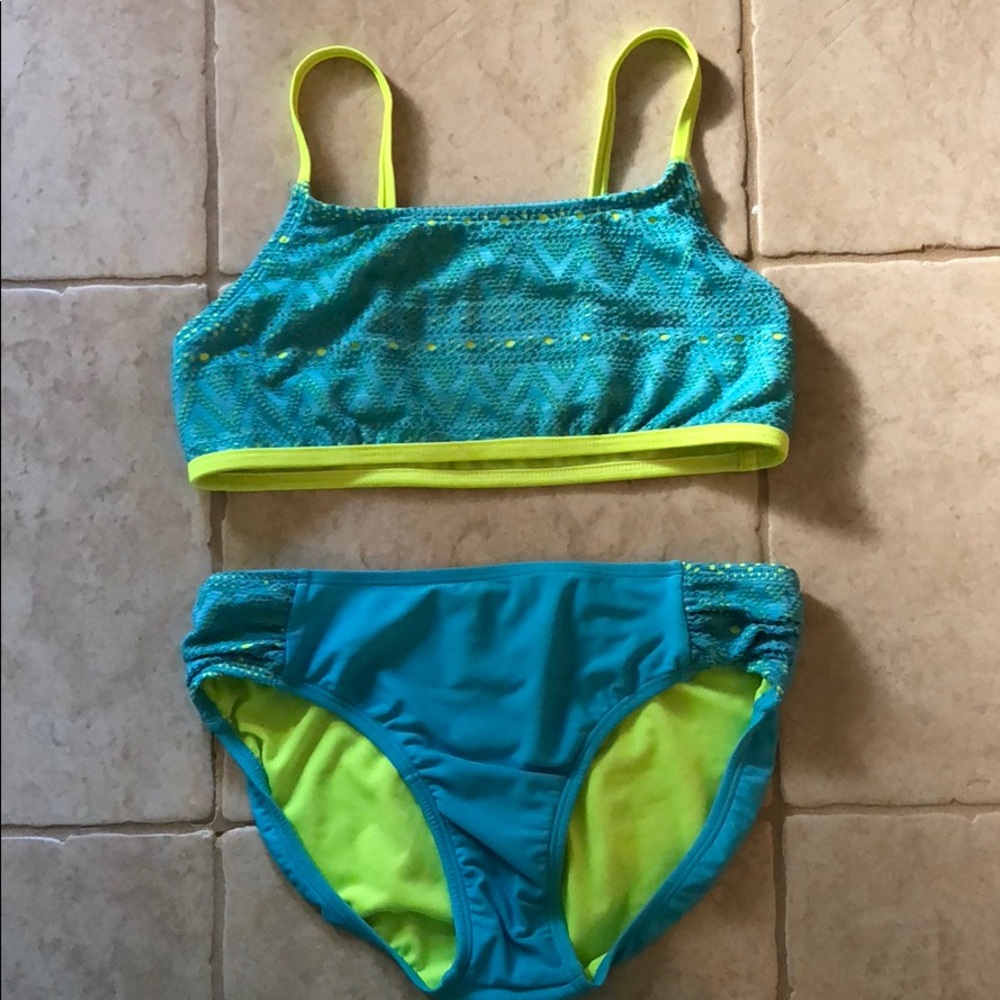 Girls Swim
